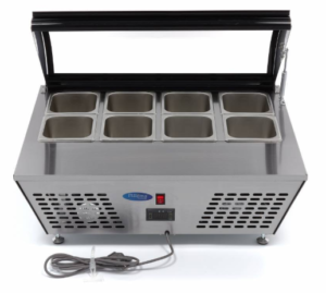 Lauapealne vitriin kaanega